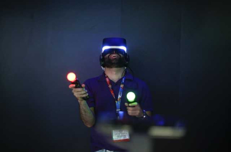 Sony Berencana Luncurkan Perangkat Virtual Reality di 2016