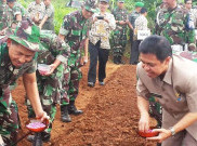 Pangdam Jaya Bersama Wali Kota Depok Tanam Bibit Jagung