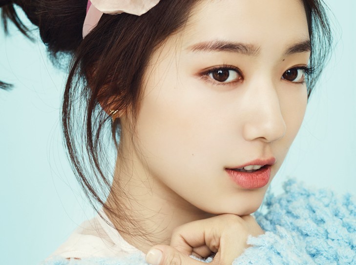 Foto Selfie Park Shin Hye Seimut Kelinci