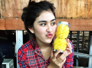 Meski Suka Foto Manyun, Shanaz Shadiqah Tetap Mempesona