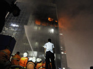 Kantor Wisma Kosgoro Terbakar 