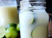 Hukum Meminum Air Susu Istri Saat Bercumbu