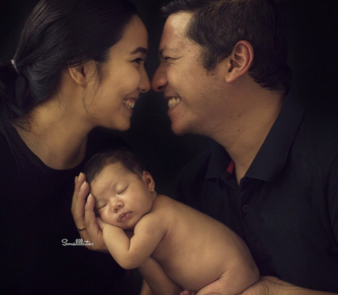 Lucunya Bayi Gading dan Gisel Goyang Iwak Peyek