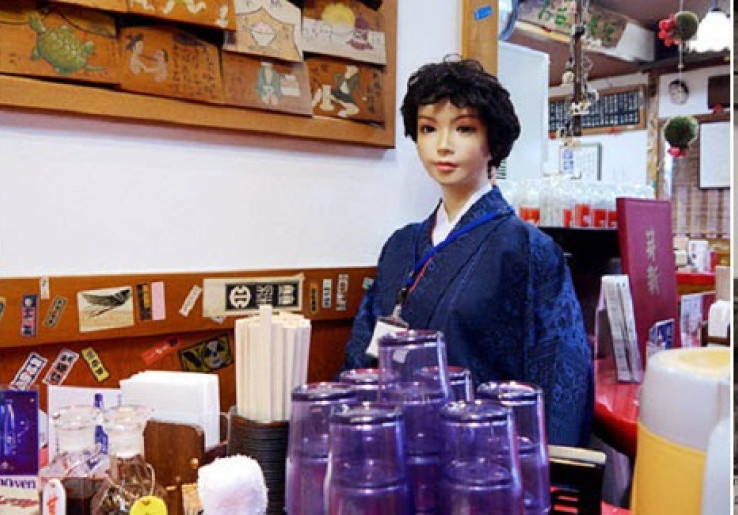 Restoran Unik di Jepang Gunakan Boneka Sebagai Pelayannya