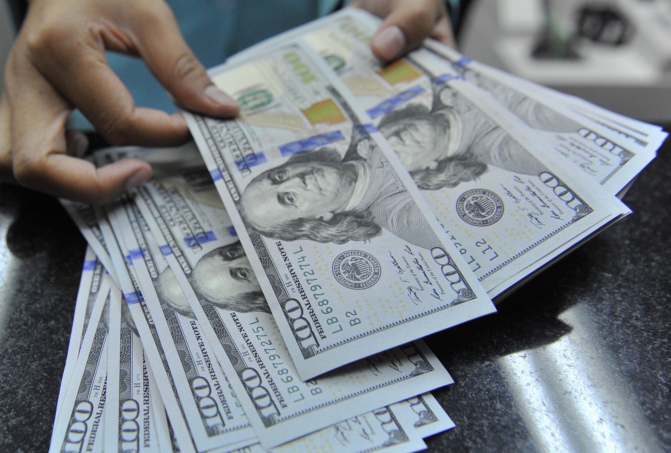 Nilai Tukar Rupiah Melemah, Industri Ini Bakal Menjerit