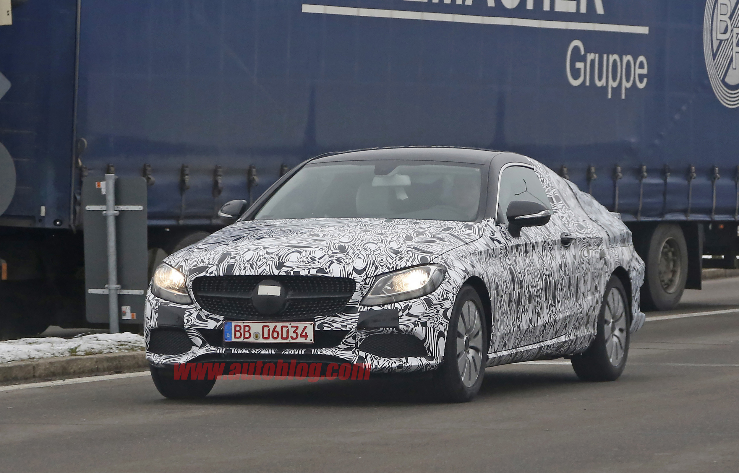Mercedes C-Class Coupe Siap Debut di Akhir 2015