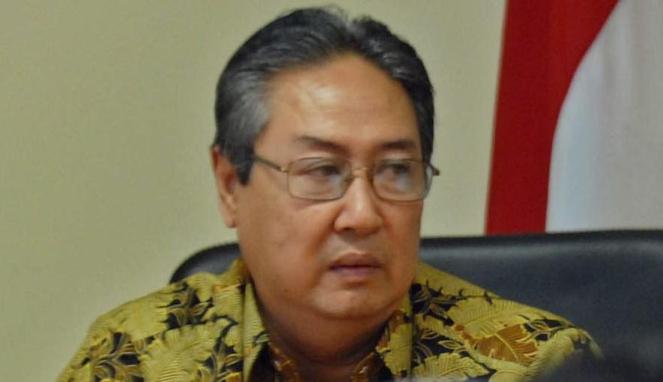 Suasana Duka di Pemakaman Haryanto Taslam