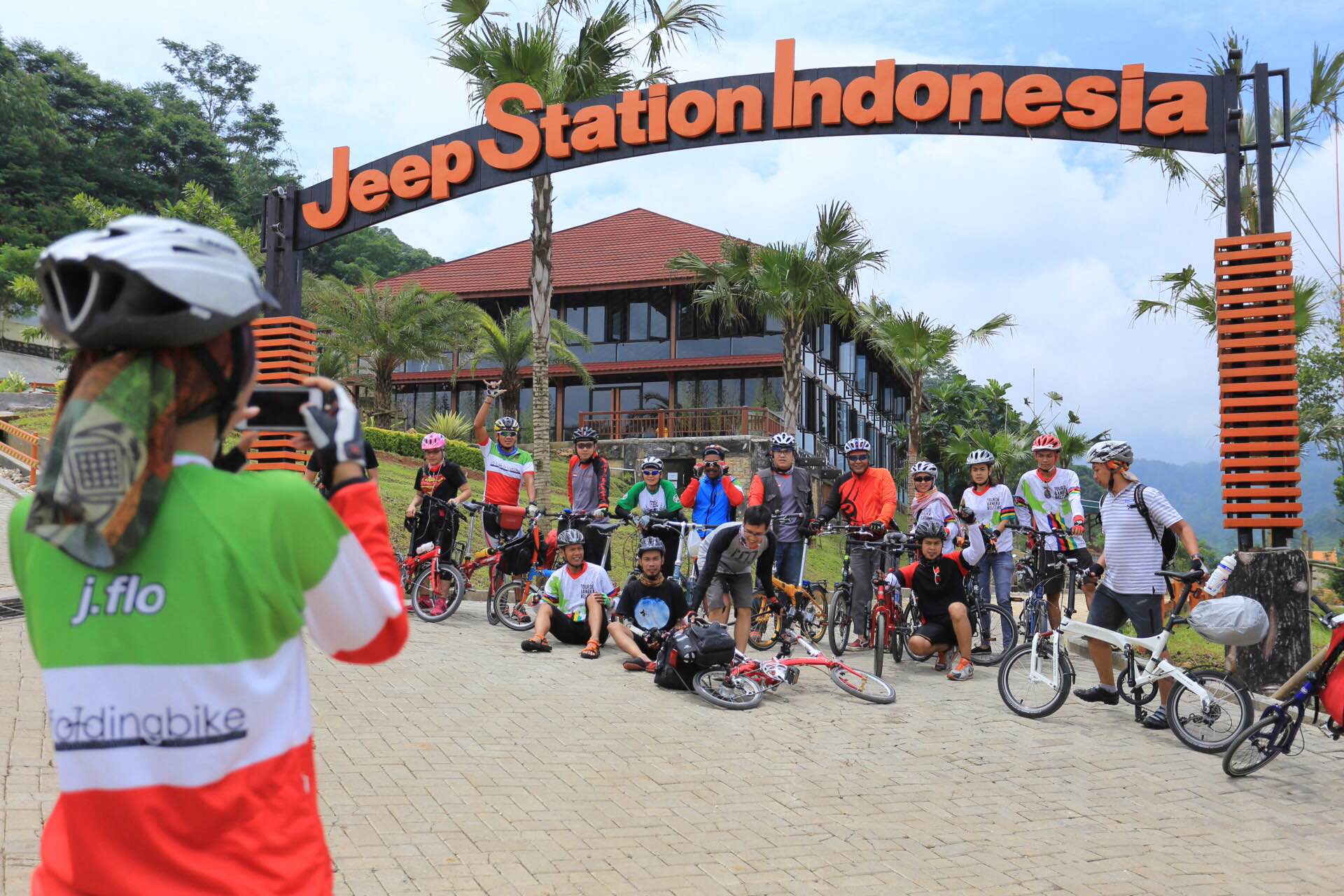 Komunitas Penggemar Sepeda Lipat Berkumpul di JSI Megamendung