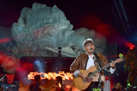Iwan Fals Menggebrak Bali 