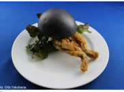 Kuliner Unik Burger Katak, Berani Coba?