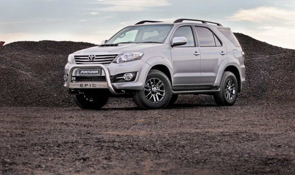 Bocoran Wajah Baru Toyota Fortuner 2016