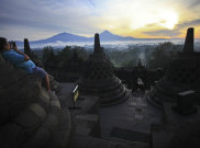 Indahnya Panorama Matahari Terbit di Candi Borobudur