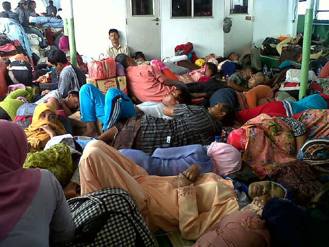 Jatuh dari Kapal, Jasad Pemuda Kangean Belum Ditemukan