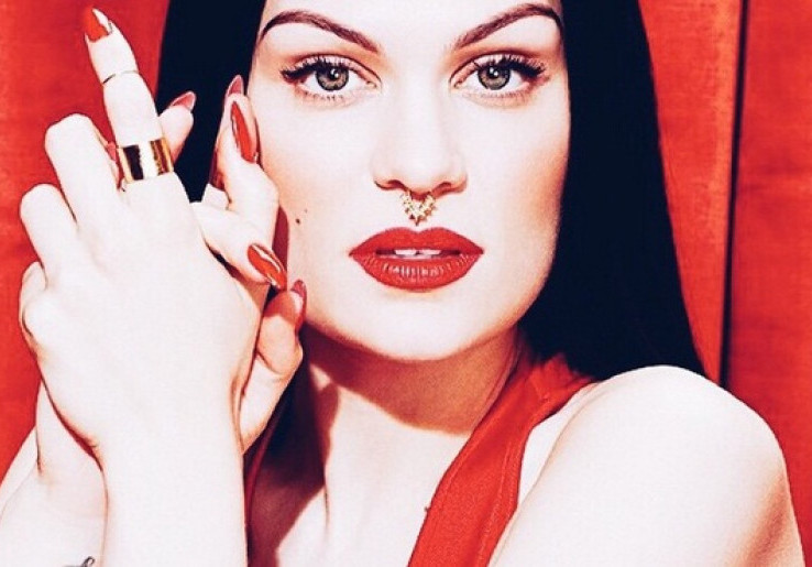 Jessie J Pensiun Bernyanyi?