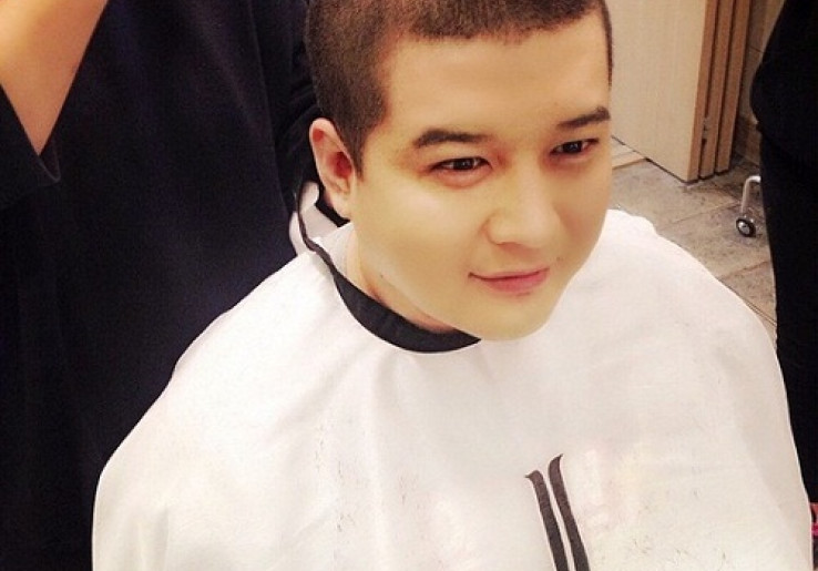 Ikut Wajib Militer, Shindong Kini Tampil Plontos