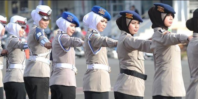 Payung Hukum Polwan Berhijab Resmi Disahkan