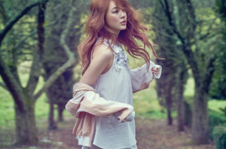 Yoon Eun Hye Tampil Seksi di Tengah Hutan