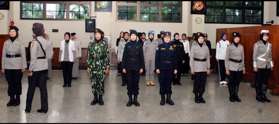 Begini Bentuk Jilbab Polri