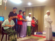 Beredar Foto Olga Syahputra Sedang Salat Kenakan Selang Infus