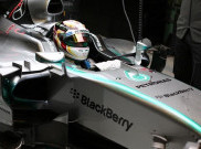 Kualifikasi GP F1 Malaysia: Lewis Hamilton Start Terdepan