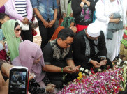 TPU Wajarkan Makam Rusak Akibat Peziarah Olga