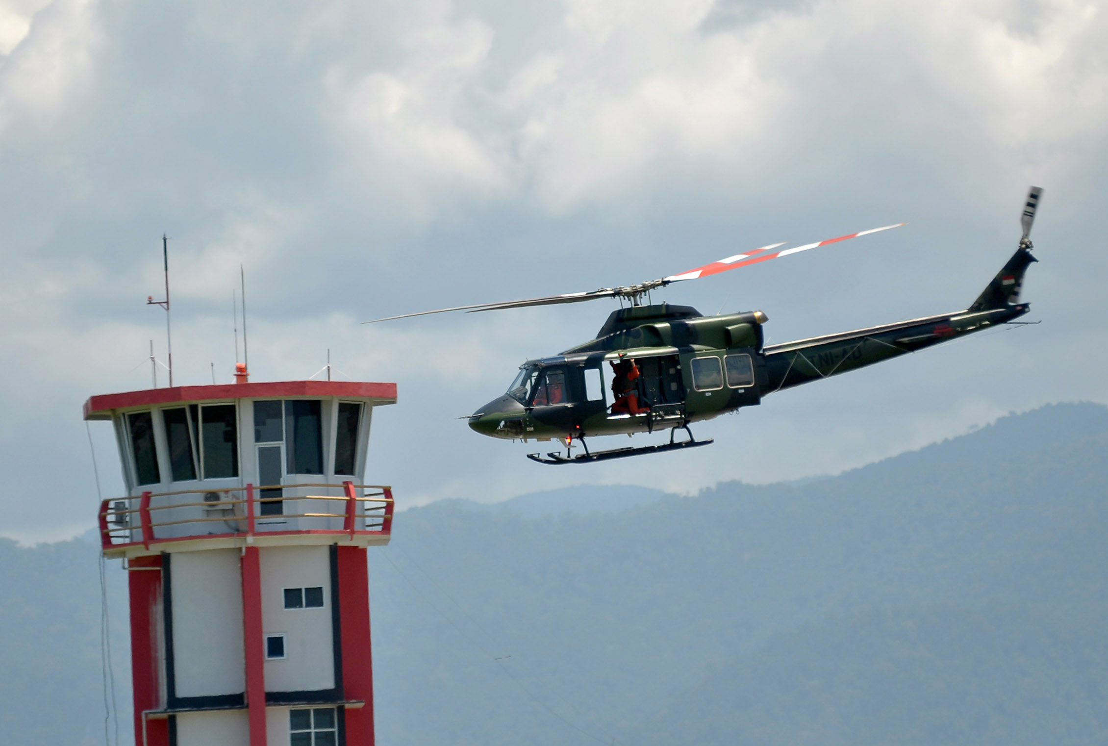 Helikopter Carteran Hilang Kontak di Sumatera Utara
