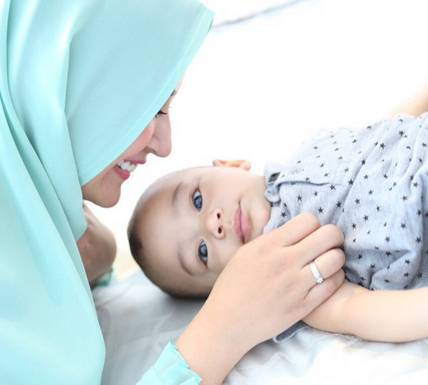 Gantengnya Putra Shireen Sungkar dan Teuku Wisnu