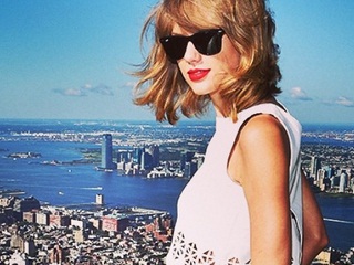 Miley Cyrus Sebut Taylor Swift Lesbian