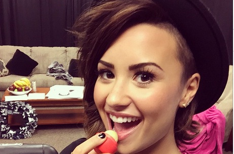 Demi Lovato Pamer Foto Nyaris Bugil di Instagram