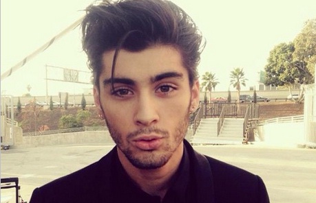 Zayn Malik Kecam Louis Tomlinson, #IstigfarZayn Jadi Trending Topic Dunia