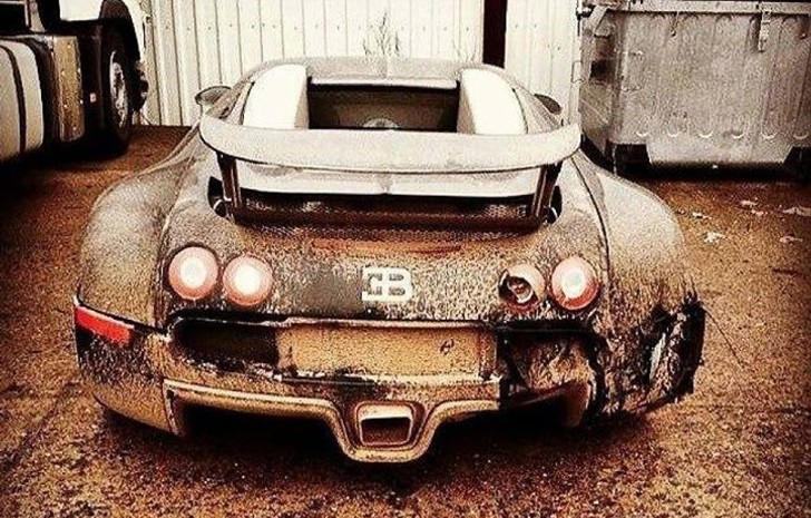 Mobil Mewah Ini Dibiarkan 'Membusuk' oleh Pemiliknya