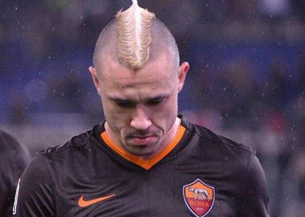 AS Roma Sepakat Beli Penuh Radja Nainggolan