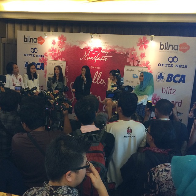 Artis Ibukota Ikut Bakti Sosial