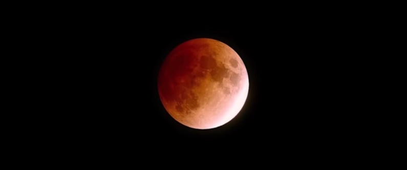 Gerhana Bulan Merah Darah Terjadi Malam Ini