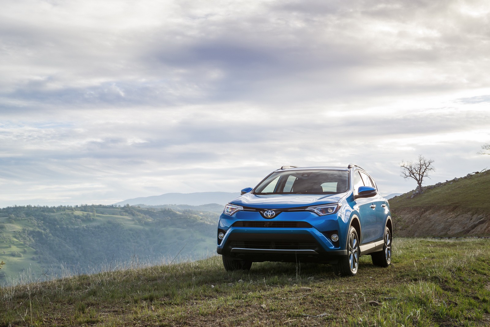 Wajah All New Toyota RAV4 Hybrid