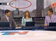 Geger Sebuah UFO Terekam Kamera Saat Siaran Berita TV