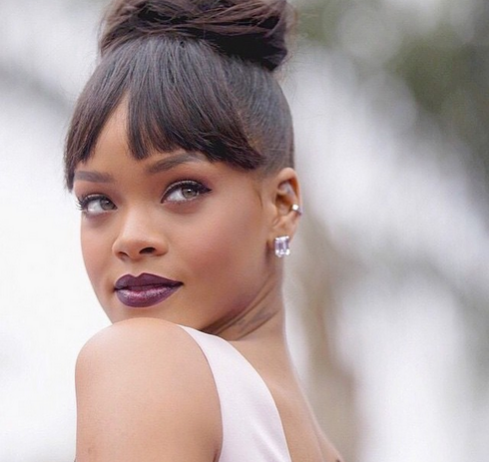 Jangan Tiru Gaya Hidup Rihanna!