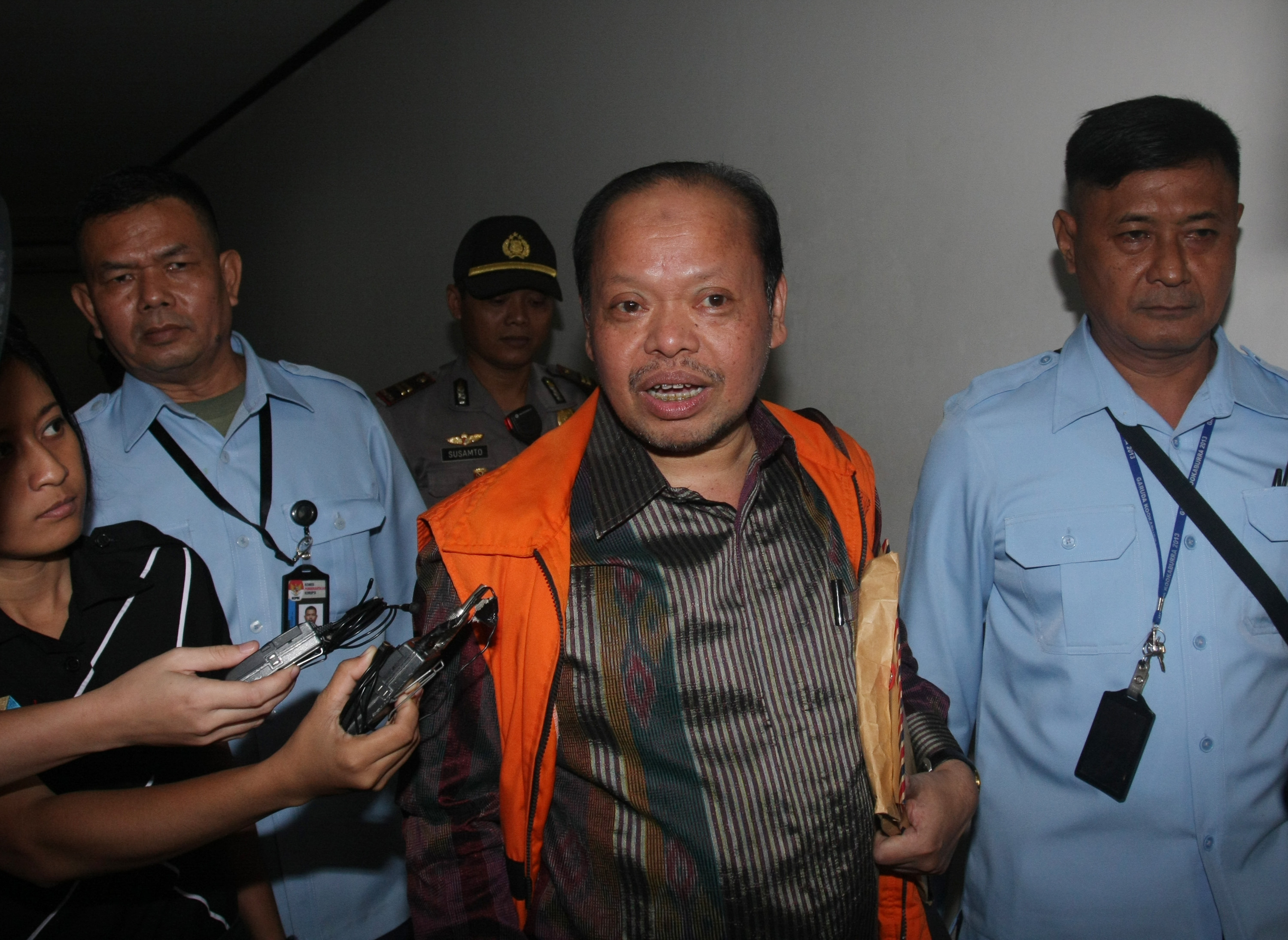 Lebaran di KPK, Sutan Bhatoegana Dikunjungi Istri dan Anak