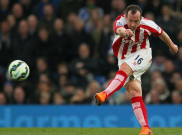 Video Gol Spektakuler Charlie Adam ke Gawang Chelsea
