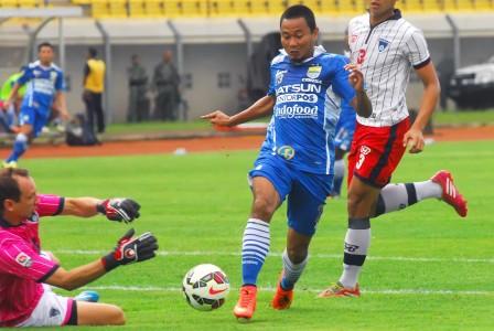 Persib Bandung Cukur PBR 3-0