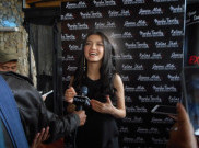 Busana Tradisional Sumber Inspirasi Penampilan Raline Shah