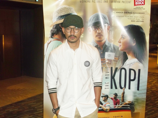 Main di Filosofi Kopi, Rio Dewanto Kecanduan Kopi