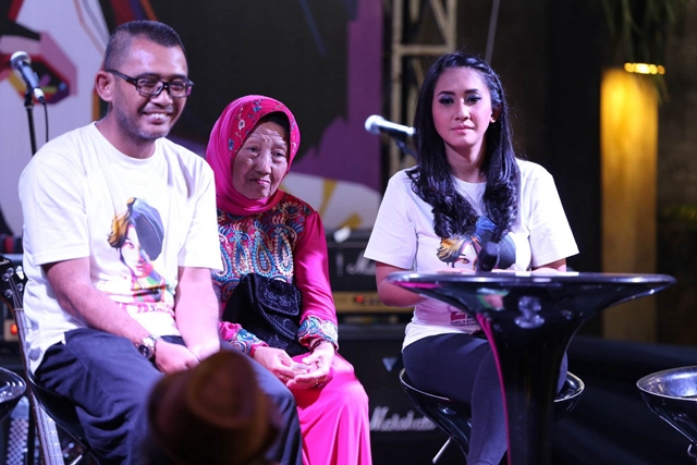 Nike Ardilla Berjasa Bagi Karir Cut Memey