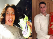 Edinson Cavani Datang, Robin Van Persie Pergi