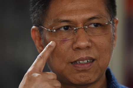 Adu Jotos Anggota DPR Tuai Kritik dan Saran