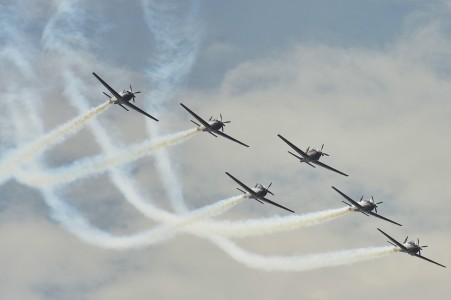 Atraksi 6 Pesawat Tempur Meriahkan HUT TNI AU