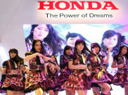 JKT48 Meriahkan Pameran Otomotif Medan 2015