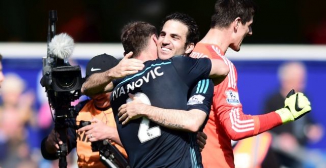 Cesc Fabregas Tak Bisa Tahan Emosi