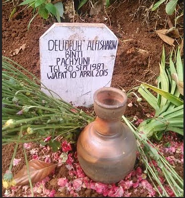 Desah Mirip Senggama Terdengar Dari Kubur Janda Bohay Mpih