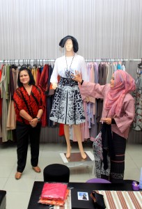 Baju Prewedding Calon Mantu Jokowi